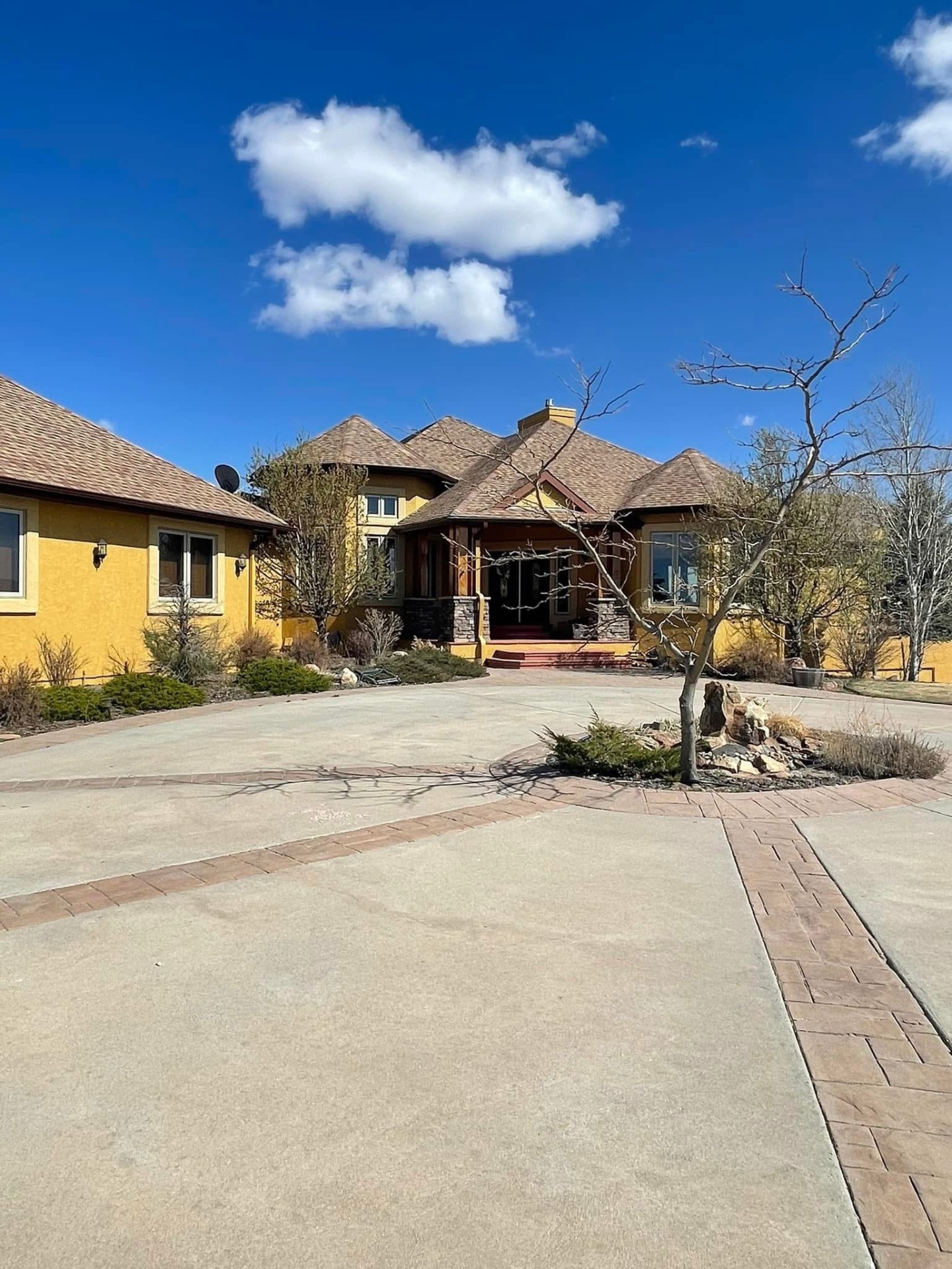 Front entry & drive court — before